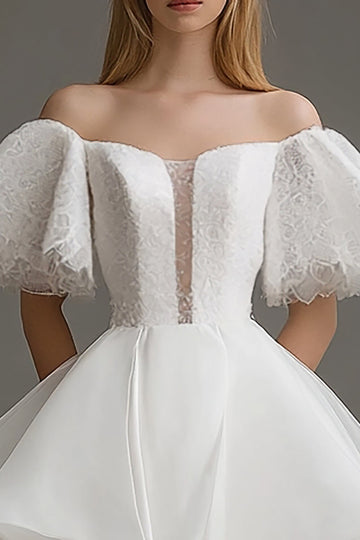 Robe de graduation en tulle blanc à épaules dénudées avec dentelle